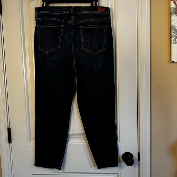 Seven7 Straight Leg Jeans Classic Style - Picture 6 of 8